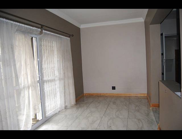 4 BEDROOM HOUSE FOR SALE IN ESCOMBE